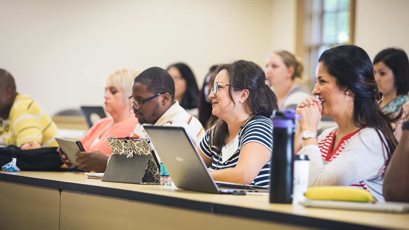 Students in a class: Pursue an Ed.D. Adult Education degree at Regent University.