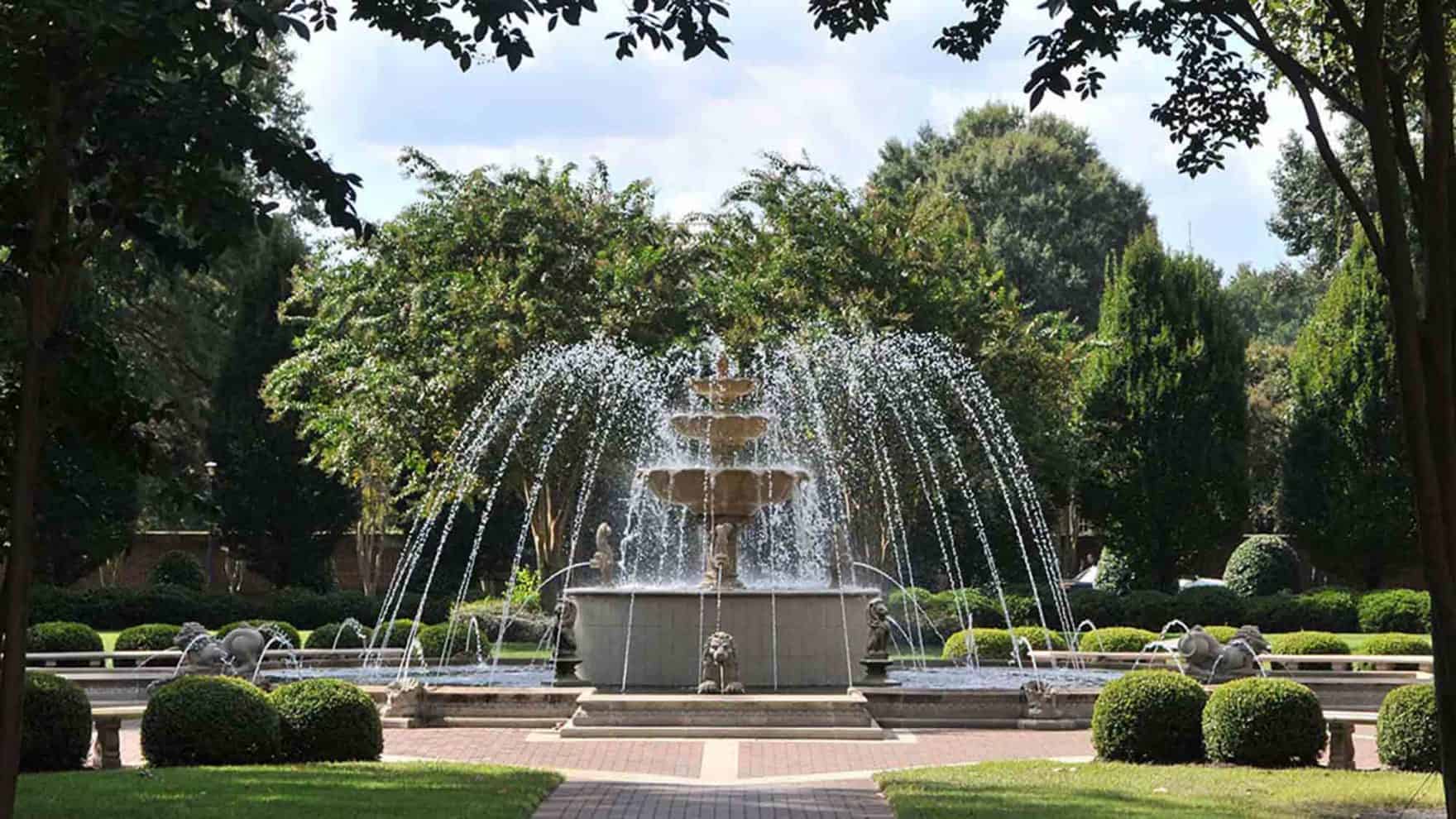 The fountain on Regent University's campus in Virginia Beach, VA 23464.