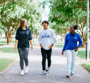 Students on Regent's campus in Virginia Beach: Explore the site on college preview day.
