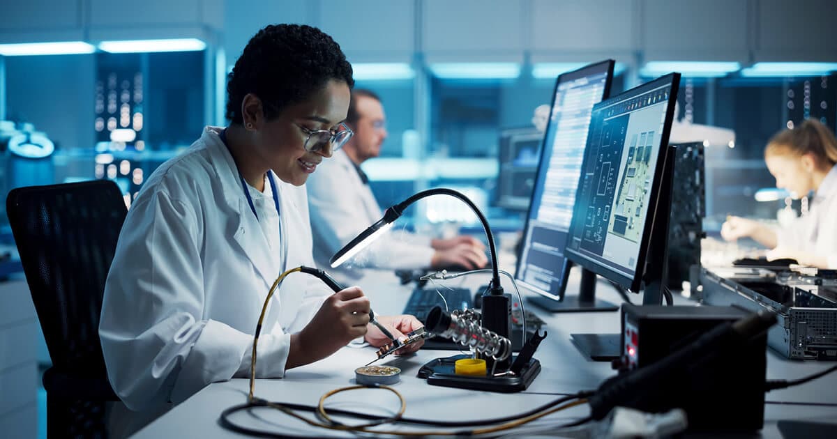 Regent Ranked in Best Online Bachelor’s in Computer Engineering