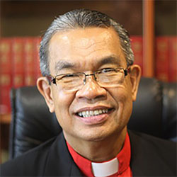 Headshot of Efraim Tendero