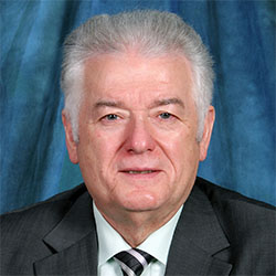 Headshot of Manfred Kohl