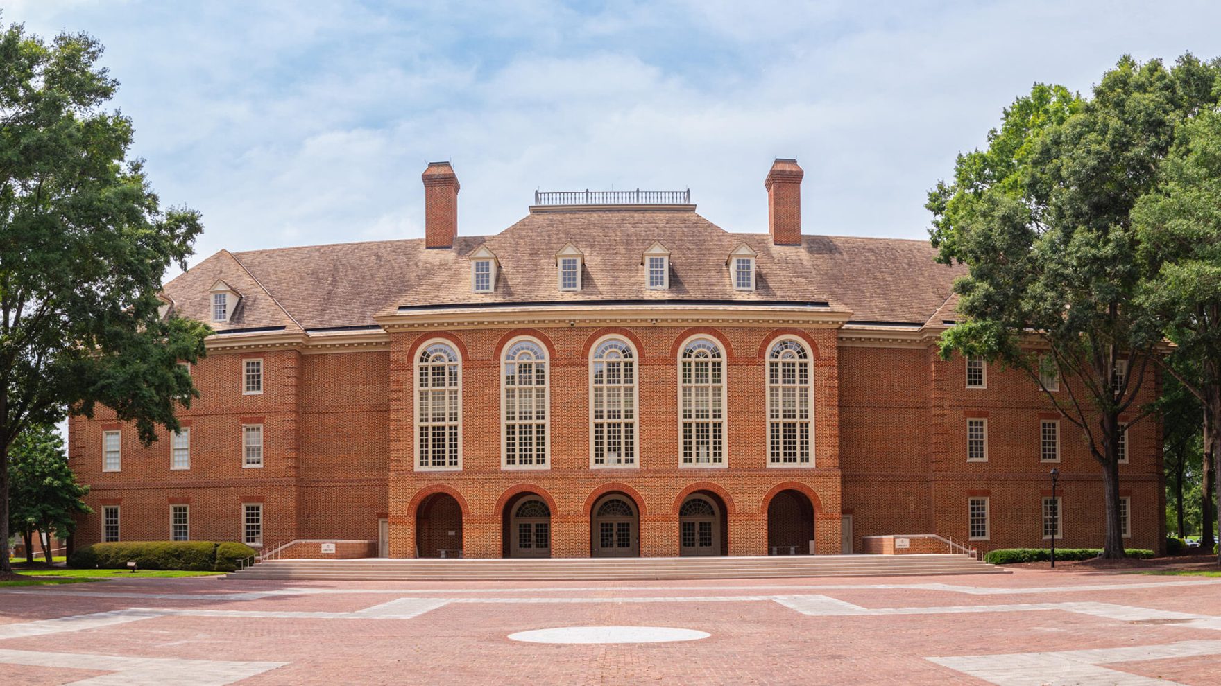 Regent University Virginia campus: Learn about the MBA Advisory Board and MBA Associations' board.