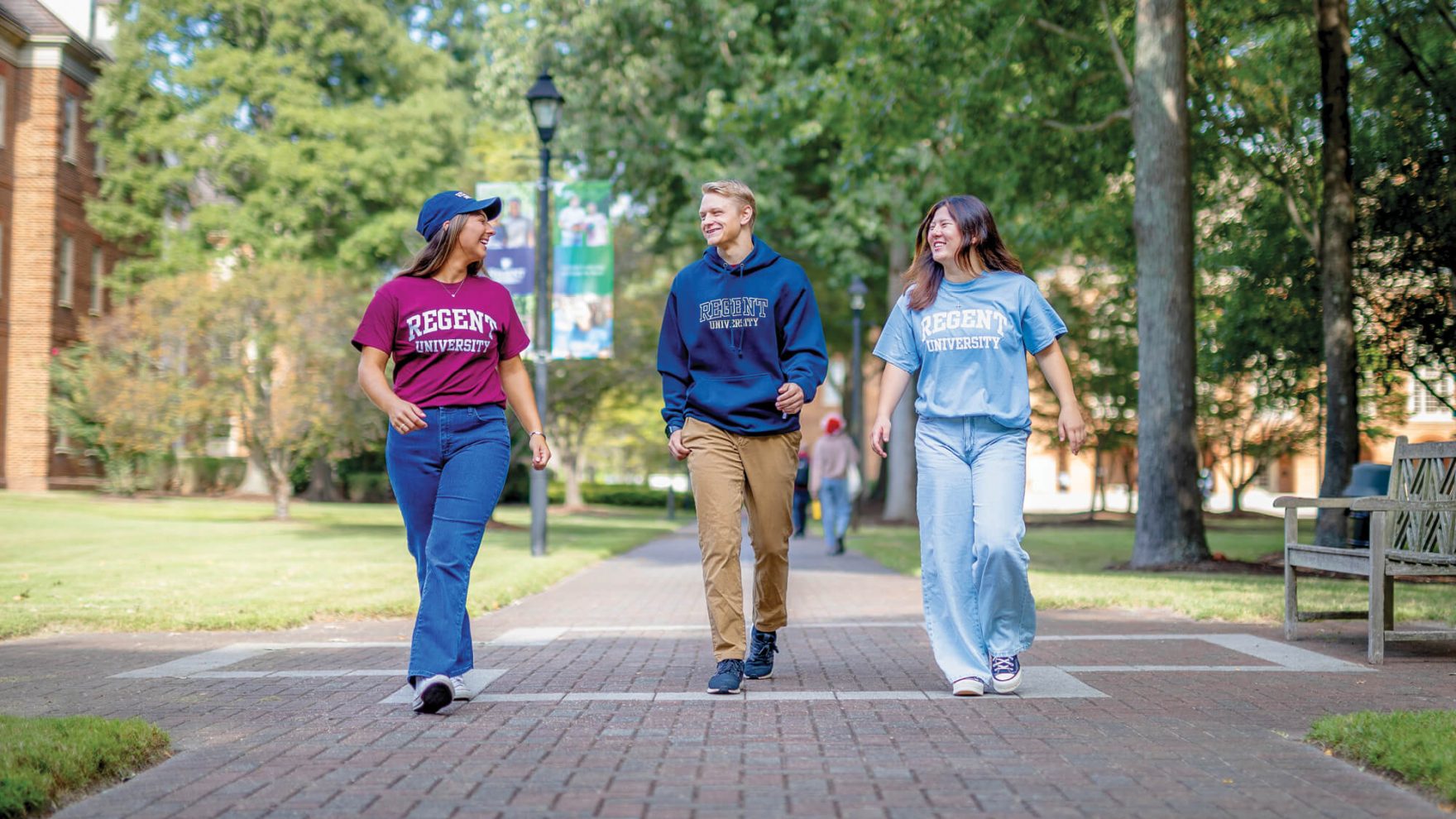 Regent students walking on campus in Virginia beach