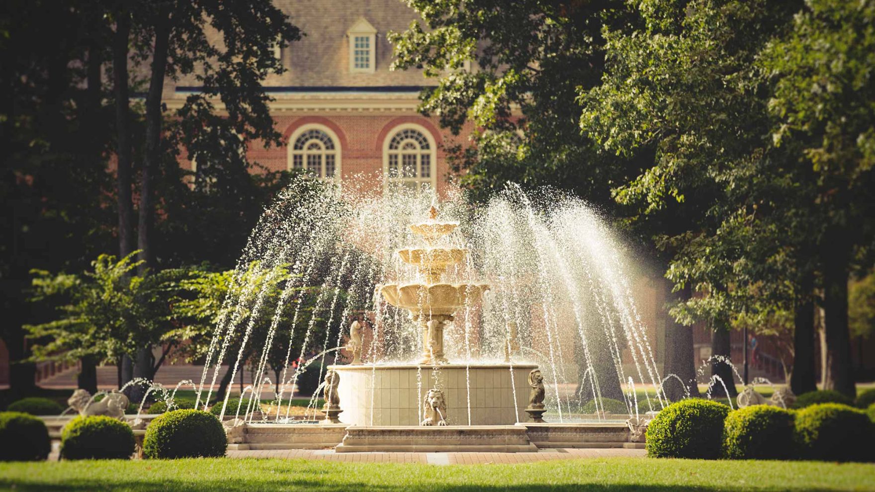 A fountain; one of the best Christian universities online, Regent University