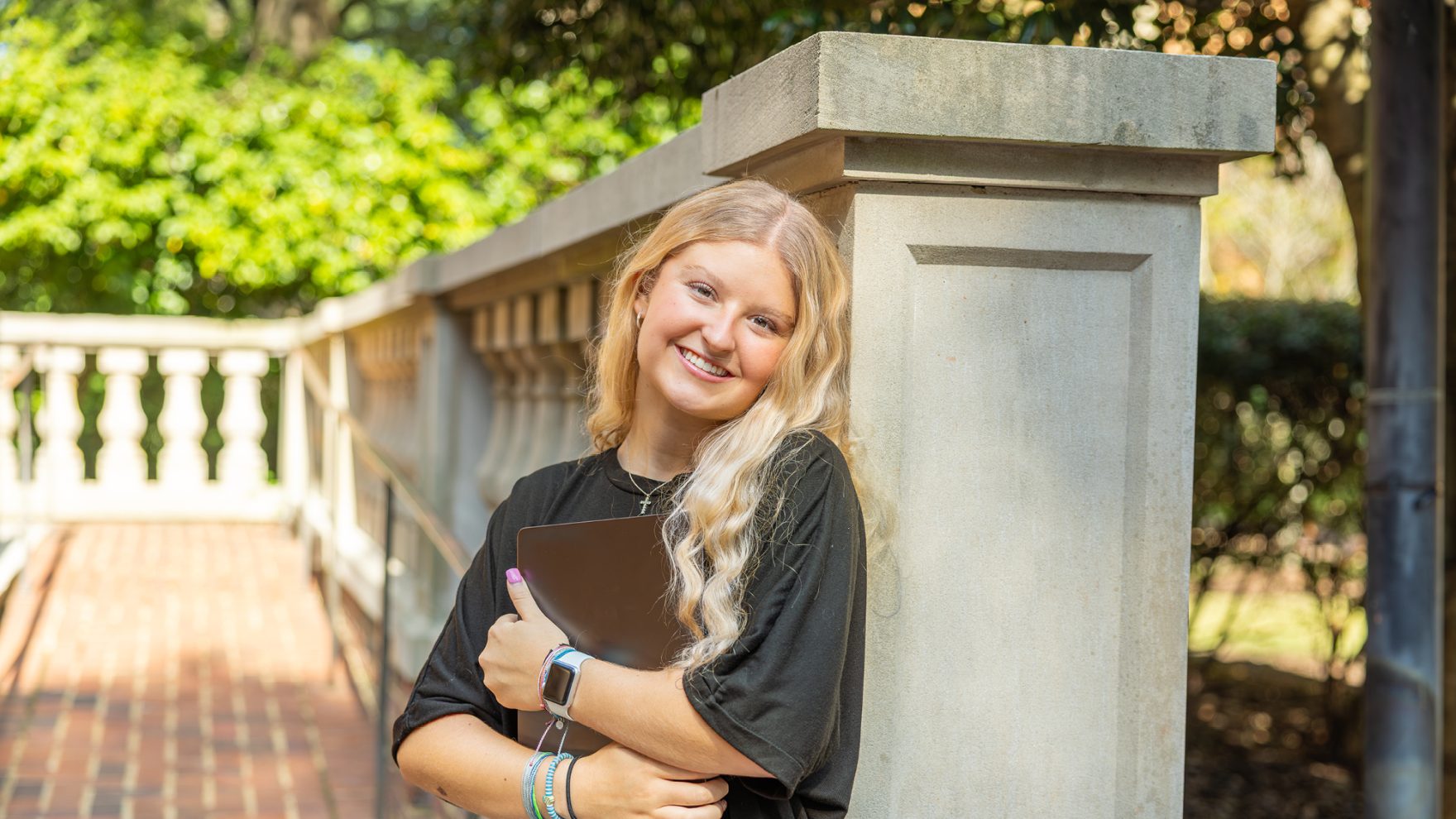 A girl at the 91���� library in Virginia Beach.