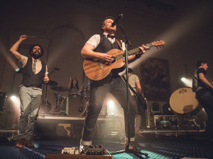 Heart-of-Worship-Feature